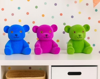Bunter Teddybär beflockt, moderne Bär Figur als Deko, Geschenkidee Kinderzimmer, farbenfrohe Wohnaccessoire Skulptur - 3 Farben