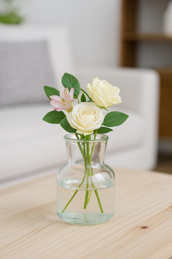 Kleine Glasvase, Tischvase, Vase für kleine Blumensträuße - Deko Vase modern - Blumenvase aus Glas - Tischdeko - Geschenkidee