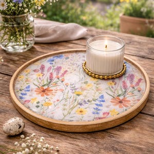 Holz Tablett Blumenwiese rund, emailliertes Deko Tablett Frühling, Serviertablett Blumenmotiv, Osterdeko Tischdeko Natur - Geschenkidee