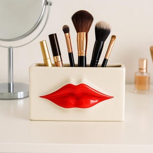 Lippenvaas, kussende mond, plantenbak - plantenkom - keramische vaas, wit/rood geglazuurd - decoratie voor de kaptafel - cadeau-idee