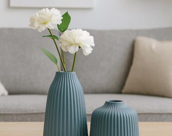 Blue ceramic vase with grooves, modern flower vase in 2 sizes, decorative vase for fresh flowers, living room decor, gift idea