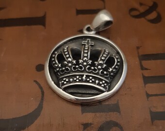 925  silver crown pendant ,925, unisex ,necklace