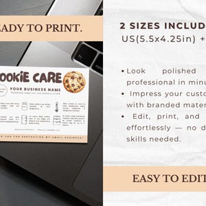 K&ouml;nnte beinhalten: Druckbare Cookie-Pflegekarte mit dem Text "COOKIE CARE" und "YOUR BUSINESS NAME". Die Karte enth&auml;lt Pflegehinweise und ist in zwei Gr&ouml;&szlig;en erh&auml;ltlich: US (14x10,8 cm) und A6. Die Karte ist einfach zu bearbeiten und zu drucken.