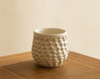 Yoshida Pottery Shinogi Cup | Tea cup - Coffee cup - Handmade Ceramics - Artistic cup - Off-white - Matte