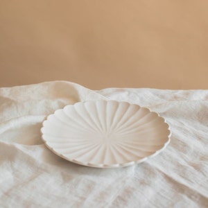 Kasumi Fujimura Flower-shaped Large plate Matte white plate Japanese handmade Minimal dinnerware image 1