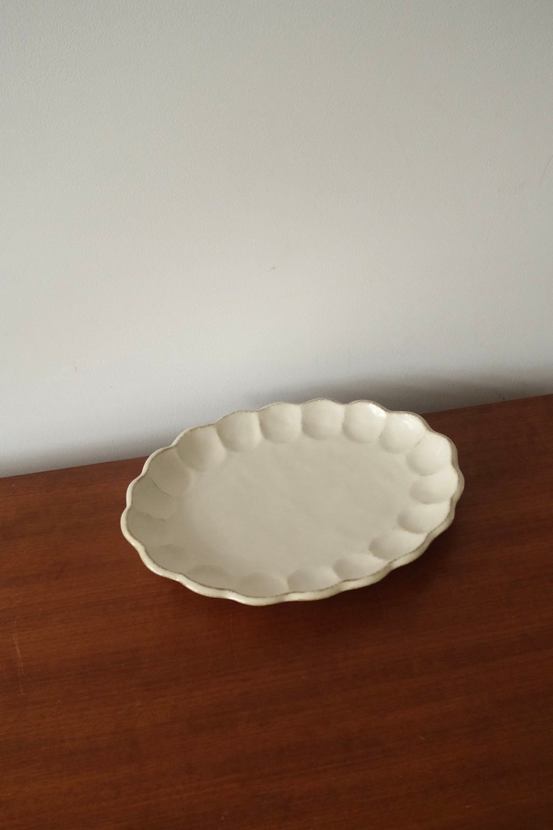 Kohyo Rinka Oval 30cm Plate Japanese ceramic Large plate Rustic Off-white plate Main dish dining set vintage image 1