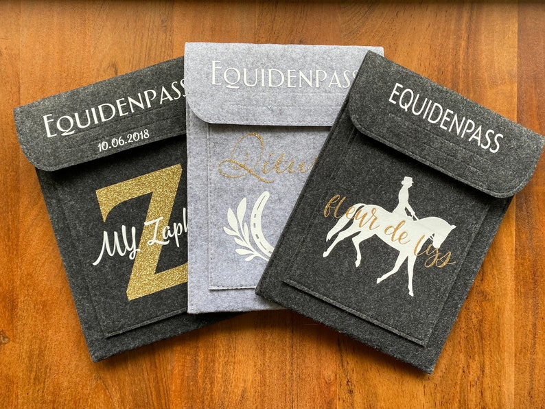 Equidenpass Hülle / Pferdepass Hülle aus Filz personalisiert Bild 1