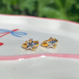 Glänzende Sterne Creolen: 18K Vergoldetes Sterling Silber, Himmlischer Schmuck