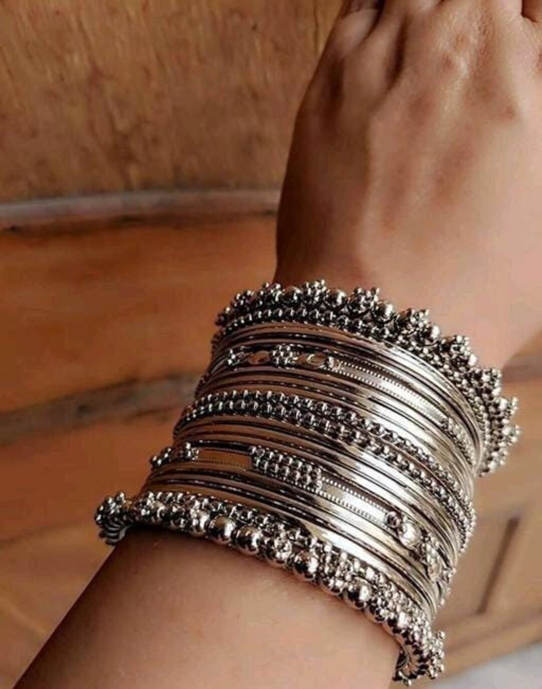アクセサリー Touareg Silver Bangle indian jewelry Amazon.com: Efulgenz Boho Oxidized Silver Tone Bell Charm