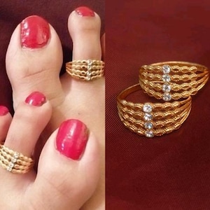 Minimalist golden Kundan toe ring /edding toe ring/ bridal toe ring/ ethnic wear/midi ring/adjustable toe ring/gift for her