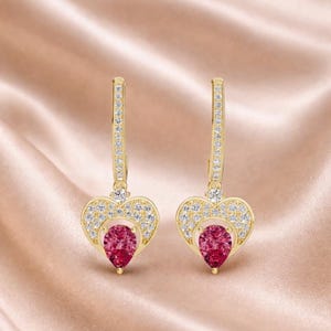 Pendientes colgantes de rubí rojo natural en forma de pera en oro - Pendientes románticos de rubí para mujer - Regalo de aniversario con pendientes colgantes de rubí IGI - Regalos de pendientes de aro de rubí
