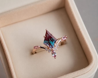 Unique Alexandrite Kite Shape Gemstone Ring For Women-Fantasy Blue Alexandrite Wedding Ring-Rose Gold Alexandrite Band Gift For Wife
