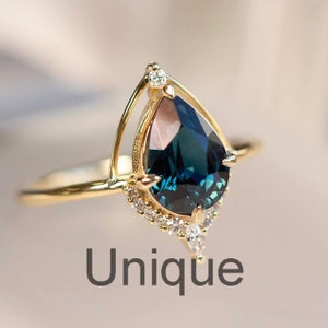 Unique Entwined Alexandrite Ring, 925 Sterling Silver Ring, June Birthstone Ring, Alexandrite Engagement Ring, Vintage Bridal Ring Gift.