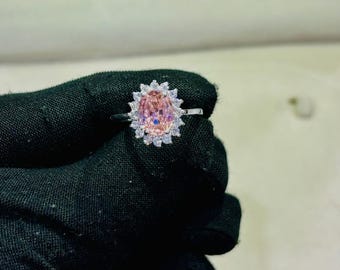 Pierścionek z jasnoróżowym moissanitem, pierścionek z różowym kamieniem szlachetnym, pierścionek zaręczynowy z diamentem, pierścionek ze srebra próby 925, różowy pierścionek księżniczki, designerski prezent dla kobiety w postaci pierścionka.