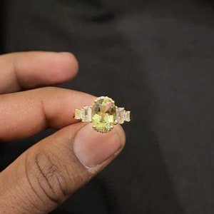 Anillo de piedra preciosa de zafiro verde de laboratorio, anillo de compromiso alternativo, anillo de plata esterlina 925, anillo de zafiro para San Valentín, regalo de anillo de promesa único.