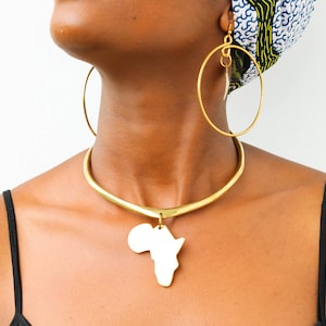 Collier carte africaine, collier en laiton patrie, collier pendentif en laiton avec boucles d'oreilles assorties, cadeau de Noël pour maman, boucles d'oreilles en laiton,