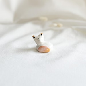 White Fox Figurine – Handmade Ceramic Animal – Pearl Effect Glaze – Woodland Decor – Forest Gift – Miniature Fox Sculpture
