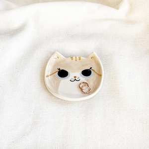 Handmade Ceramic Cat Jewelry Tray: Whimsical Trinket Dish