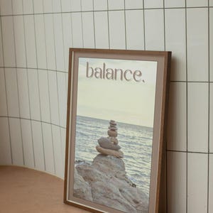 Arte murale originale / Poster di equilibrio yoga sulla spiaggia / Fotografia di roccia in equilibrio / Stampa digitale