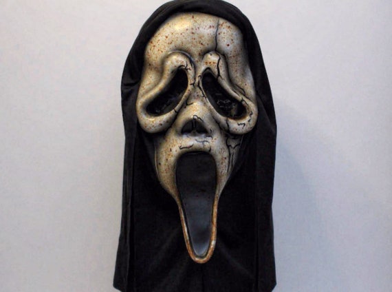 Zombie Ghostface mask looks just like Scream 6 Ghostface : r