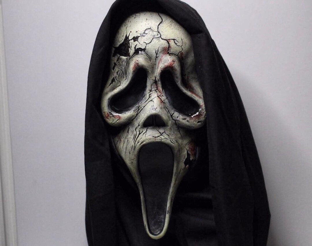 Zombie Ghostface mask looks just like Scream 6 Ghostface : r