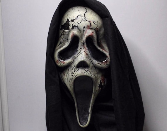 Scream 6 Ghostface Mask In Display Frame Case Horror Movie Collectible Prop  Mask