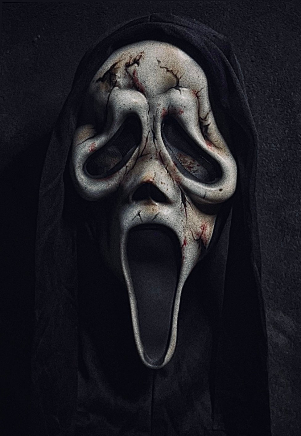 Scream 6 mask I made out of an ultra white mask and a hand sewn shroud 👌 :  r/Scream