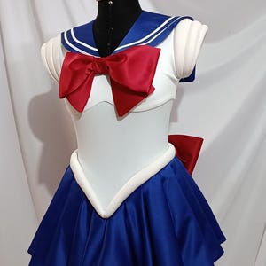 セーラームーンのコスプレ、カスタムメイドのセーラースカウト