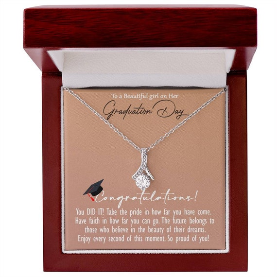 Collana Con Ciondolo Cuore Per Laurea: Regalo Per Insegnante, Figlia, Nipote - Zircone Cubico, Con Biglietto E Panno