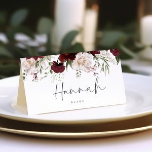 Red Floral Calligraphy Name Card Template, Wedding Place Card Template, Printable Name Cards, Modern Minimalist Place Card Template