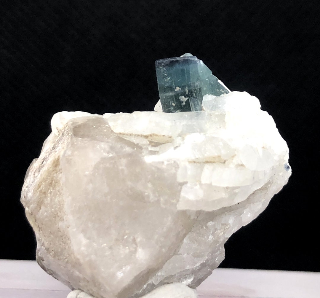 トルマリン＆クォーツ標本：アフガニスタン産水晶（57 CRT） - Etsy 日本