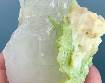 トルマリンと水晶、長石の標本 - 天然鉱物装飾 - Etsy 日本