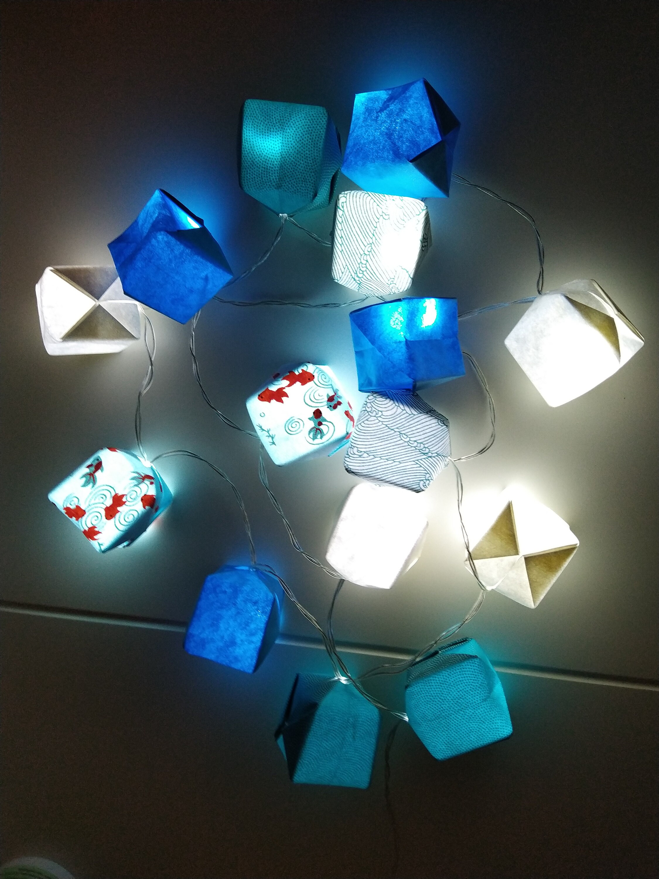 Guirlande Lumineuse en Origami.