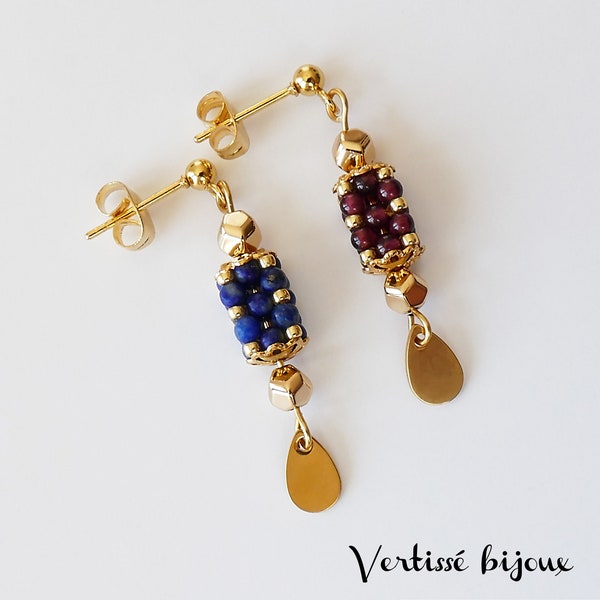 Boucles d'oreilles tissées main avec des perles en grenat ou lapis-lazuli et hématite dorée, breloque ovale.
