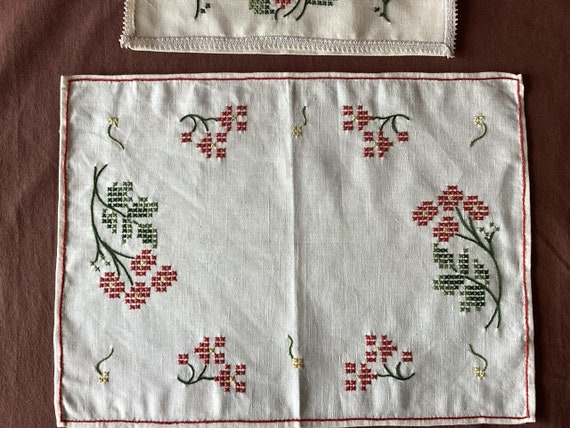 Napkin cover Antique hand-embroidered linen napki… - image 2