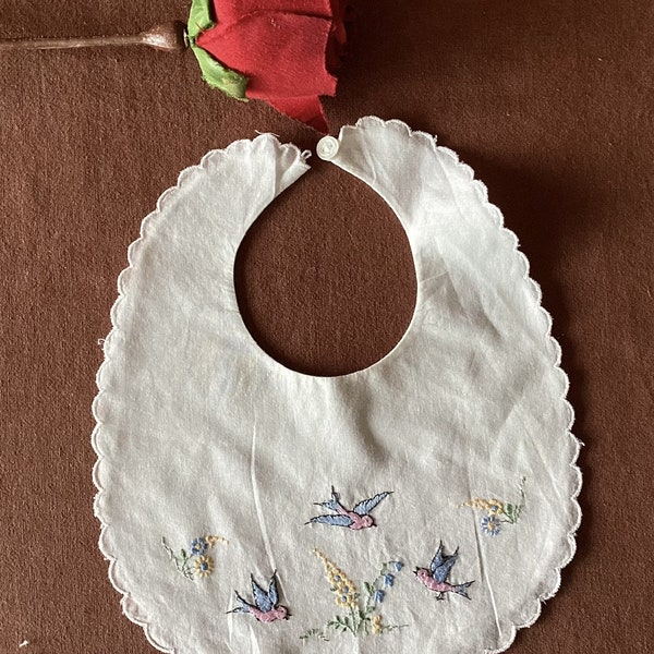 Bib Antique hand-embroidered bib from Batiste. French antique linen and lace