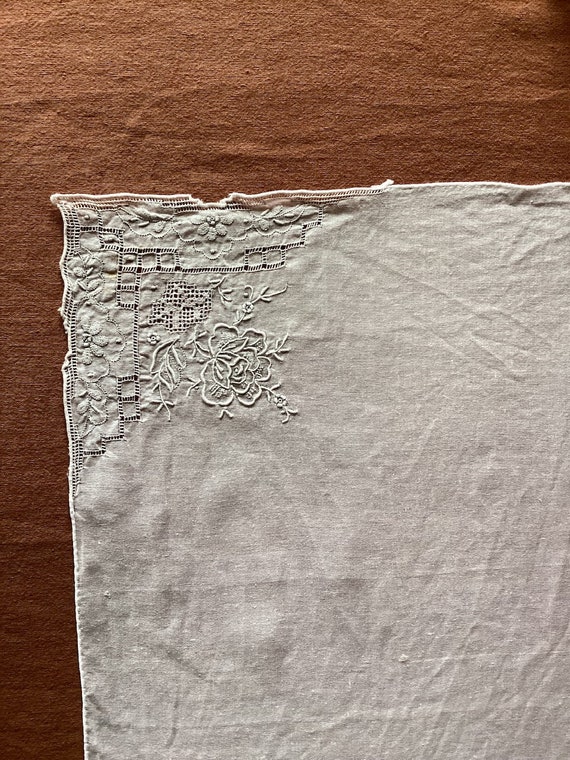 handkerchief Antique hand-embroidered batiste han… - image 3