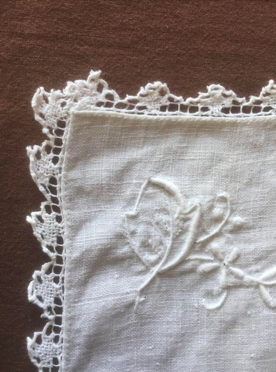 handkerchief Antique hand embroidered linen handk… - image 3