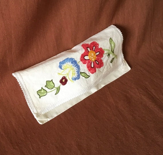 Napkin cover Antique hand embroidered linen napki… - image 2