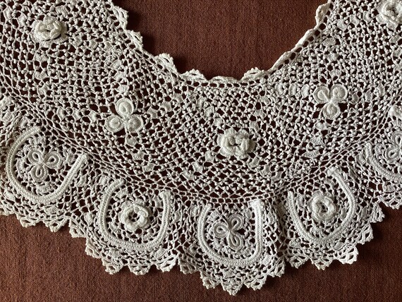 Collar Antique hand crocheted collar with flowers… - image 6