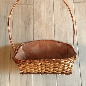 Cestas grandes de mimbre portuguesas - Dos disponibles - 48 cm de alto - Cestas de flores vintage - Perfecto estado - Ideales para bodas, iglesias, Pascua y condolencias