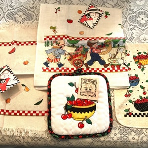 Mary Engelbreit Kitchen Towels-Placemat-Centerpiece Linen-All New-Never Used Condition w Tag-Gardening Scenes-Vegetables-USA Made-Collectors