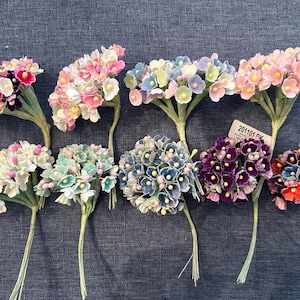 Vergissmeinnicht Blumen-7 Farben-Tuch Bündel von 8 Stengeln-Ideal für Vintage Look Gefälligkeiten-Millinery-Bouquets-Tussie Mussies-Puppen-Scrapbooking