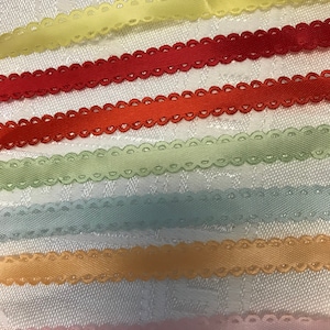 Scalloped Edge-40 Yards Ribbon Roll-Acetate Satin-New Vintage-Complete Rolls Cutie Ribbon-Great for Corsages-Crafts-Packages-Kid&#39;s Crafting