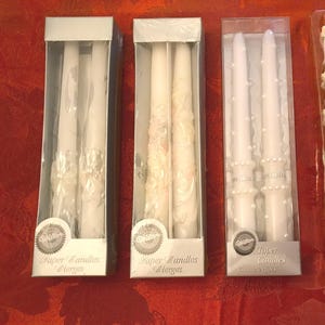 Kerzen für die Einheit Kerzensets-4 Styles-Kerzenhalter-Wilton & Amscan Kerzenpaare für Hochzeiten-Duschen-religiöse Veranstaltungen-Rosen-Hochzeitsringe
