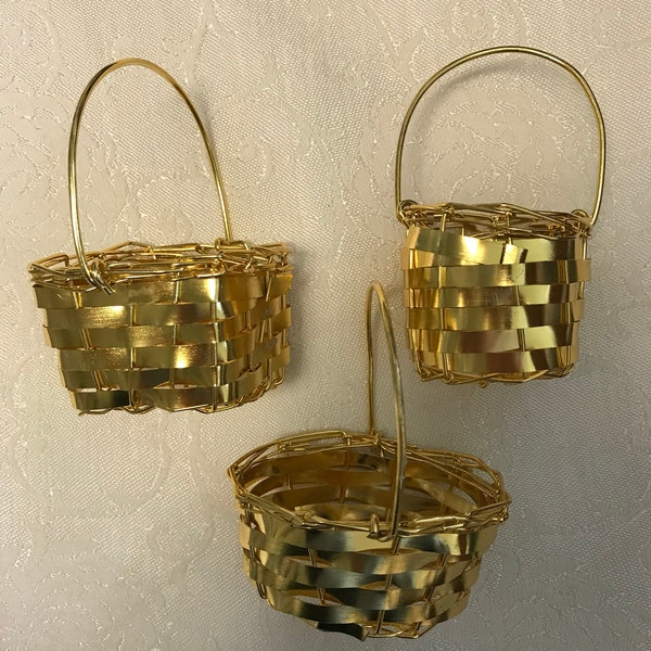 Metal Gold Baskets-1-6 Pcs Assorted Beautiful Quality New Vintage Condition-Great Wedding, Shower, 50th Anniv. Favor or Christmas Ornament