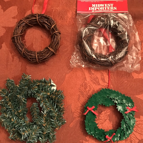 Grapevine 4"-6" Wreaths-Metal Holly & Pine Wreaths to Decorate-Mini Wreaths Midwest Importers-AAI Twig Wreaths and Mangelsens Light Spruce