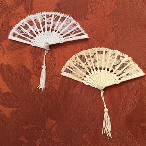 Vintage Lace Folding Fans-4 Sizes-White & Ivory-Perfect Condition from our Bridal Shop-Victorian Fans for You and Your Dolls-19" to 5 1/2" image 18