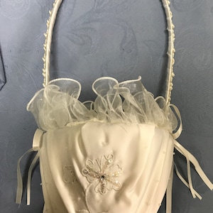 Flower Girl Petal Baskets-Satin/Fabric Petal Baskets-4 Styles-Country & Victorian-New Vintage-For Flowers or Dropping Petals-White and Ivory