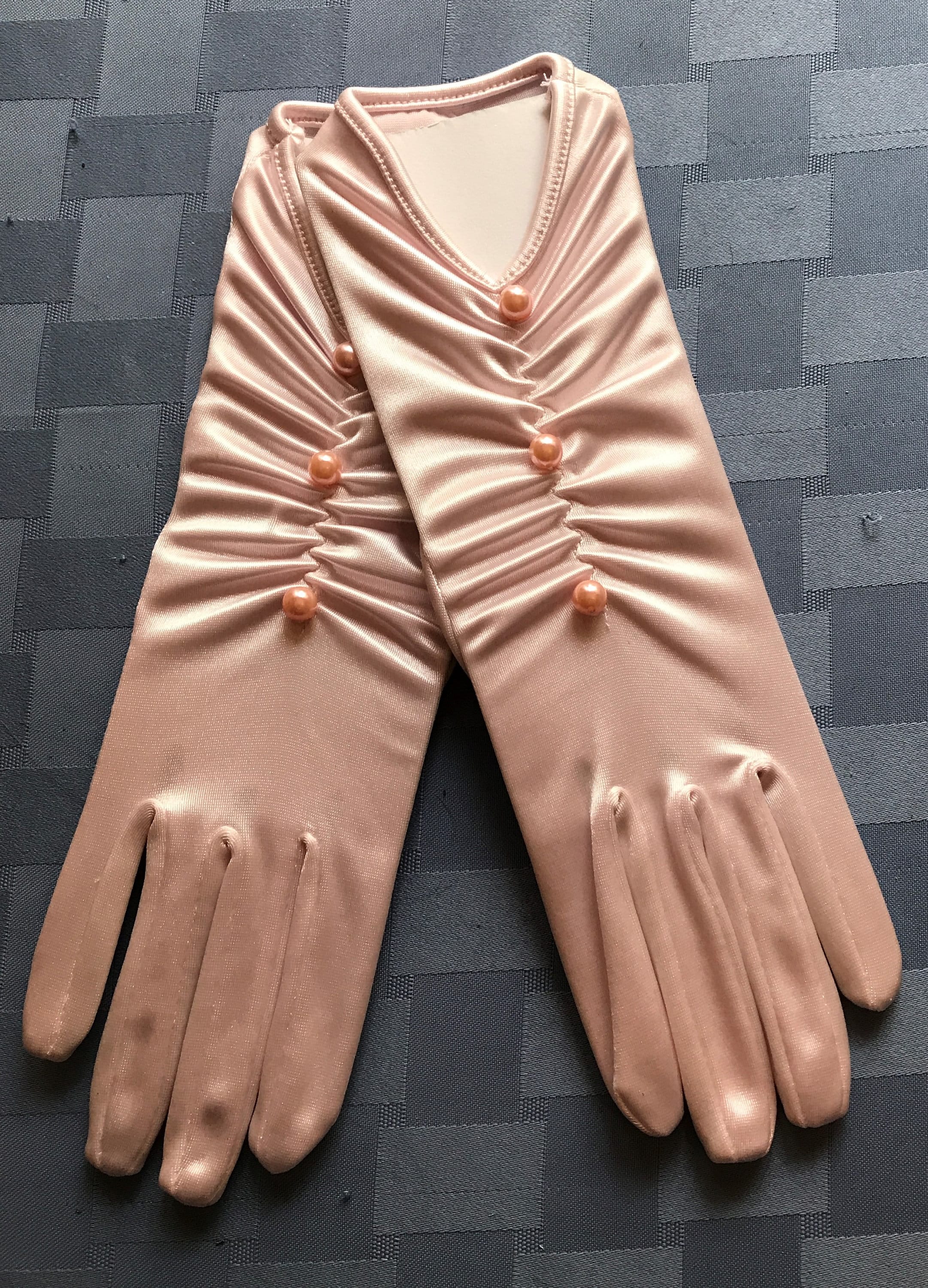 Guantes para barbie sales
